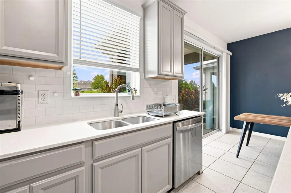 6252 CAMINO DRIVE Apollo Beach, FL 33572