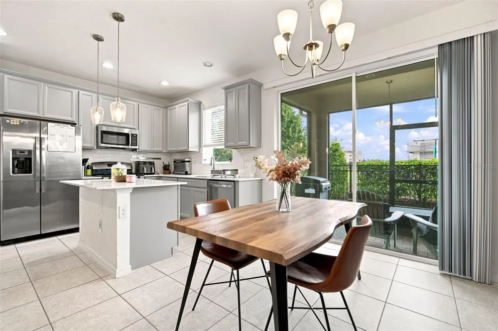 6252 CAMINO DRIVE Apollo Beach, FL 33572
