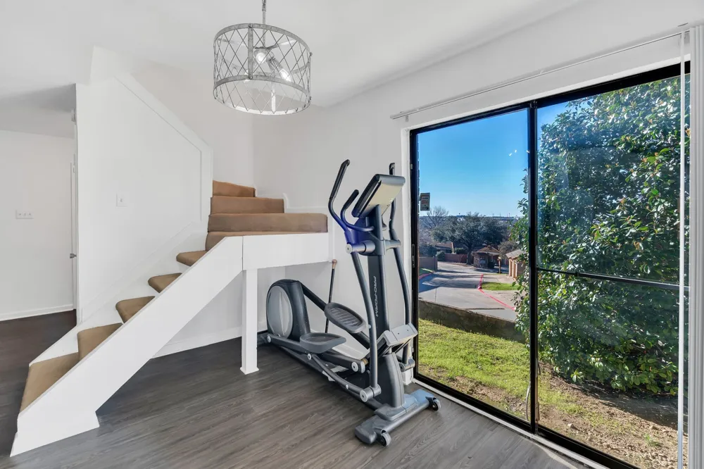 2503 Tierra #1 Irving, TX 75038