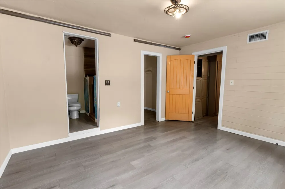 708 E COMMERCE Mexia, TX 76667