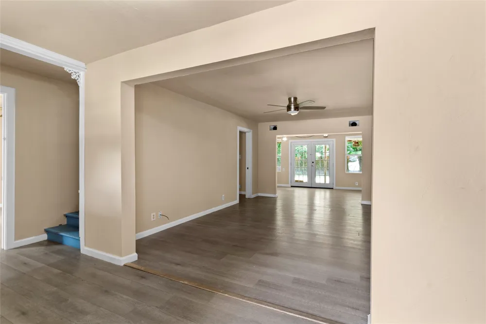 708 E COMMERCE Mexia, TX 76667