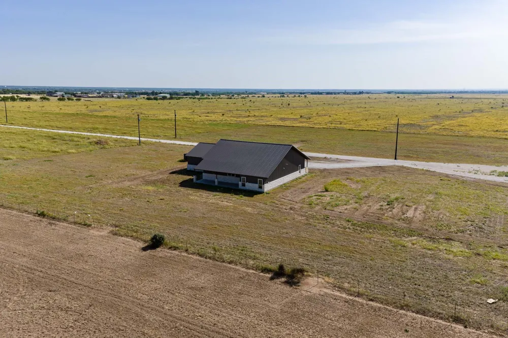 12274 PR 319 Hawley, TX 79525
