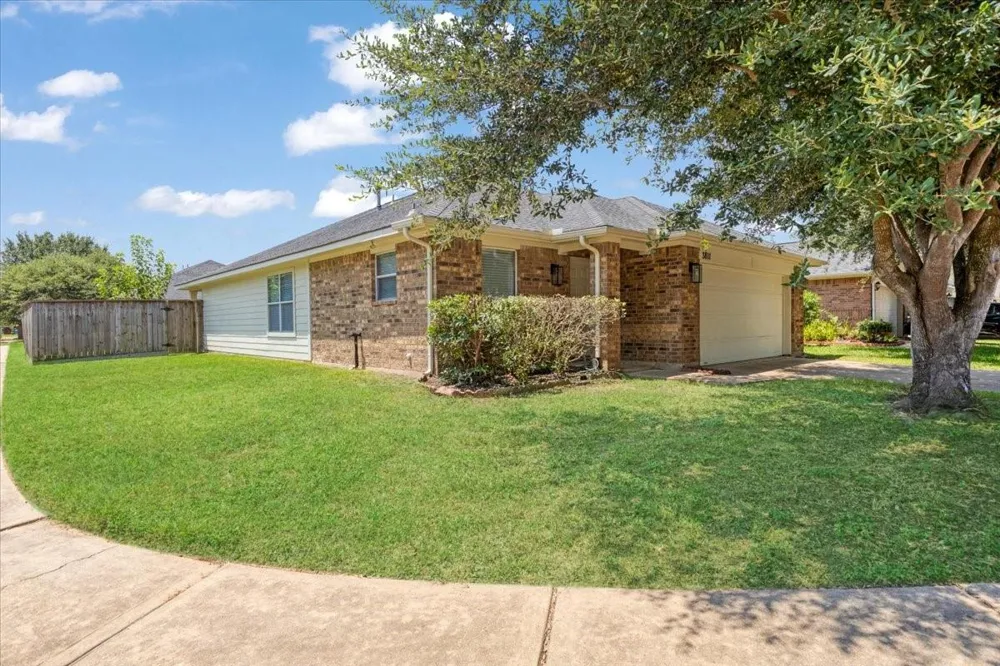 3811 Juniper Meadows Lane Houston, TX 77053