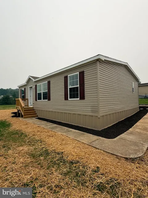 4 CHEROKEE DRIVE