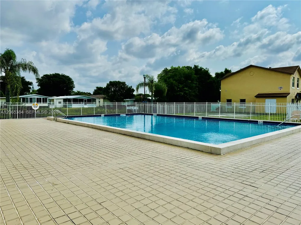 6625 Winfield Blvd #4-D Margate, FL 33063