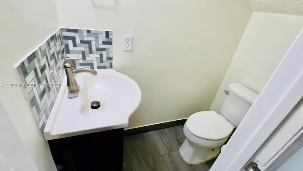 6625 Winfield Blvd #4-D Margate, FL 33063