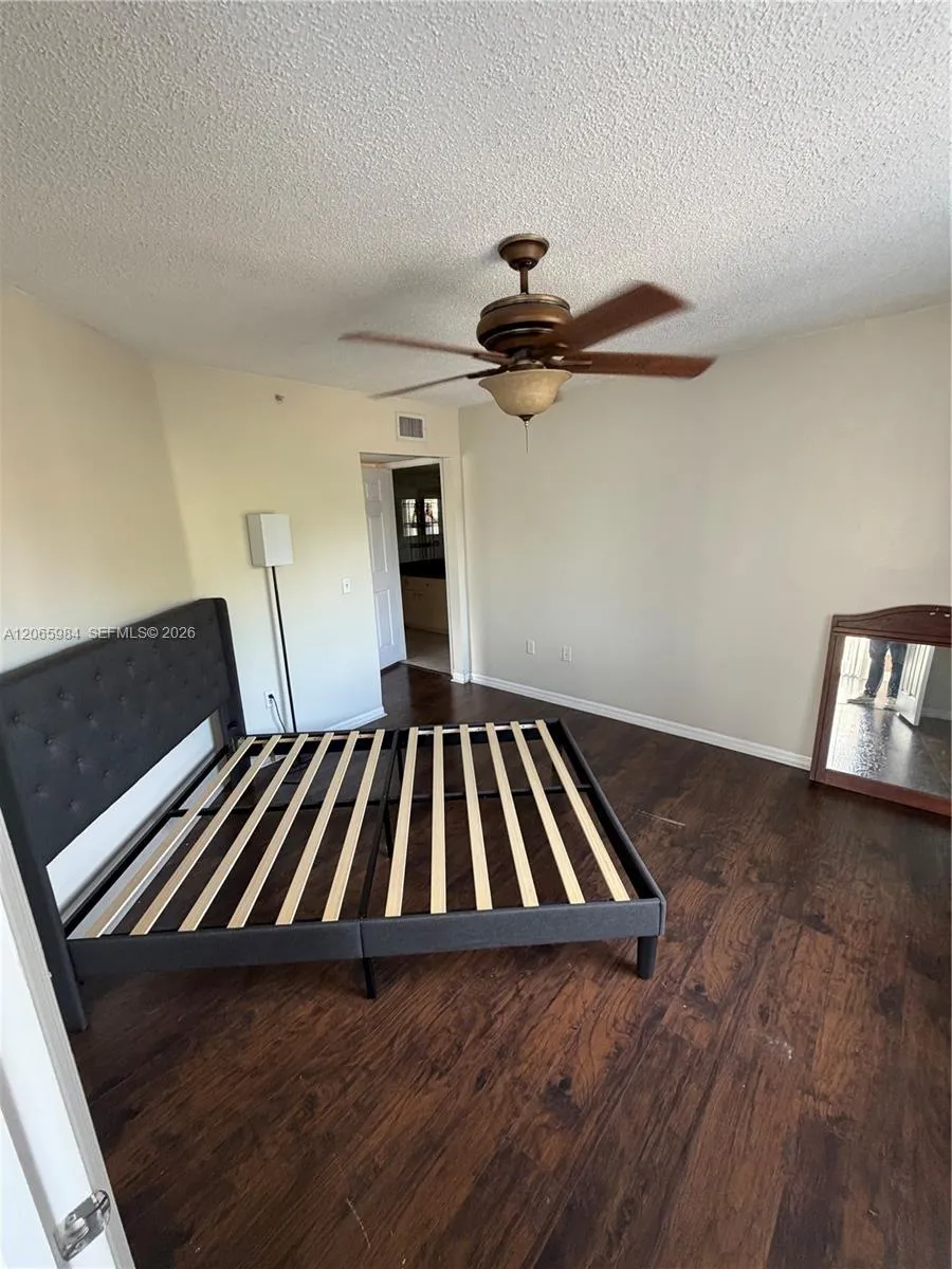 2427 Centergate Dr #301 Miramar, FL 33025