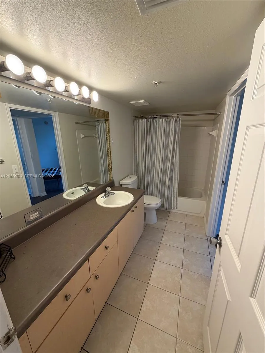 2427 Centergate Dr #301 Miramar, FL 33025