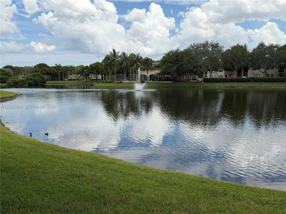 2427 Centergate Dr #301 Miramar, FL 33025
