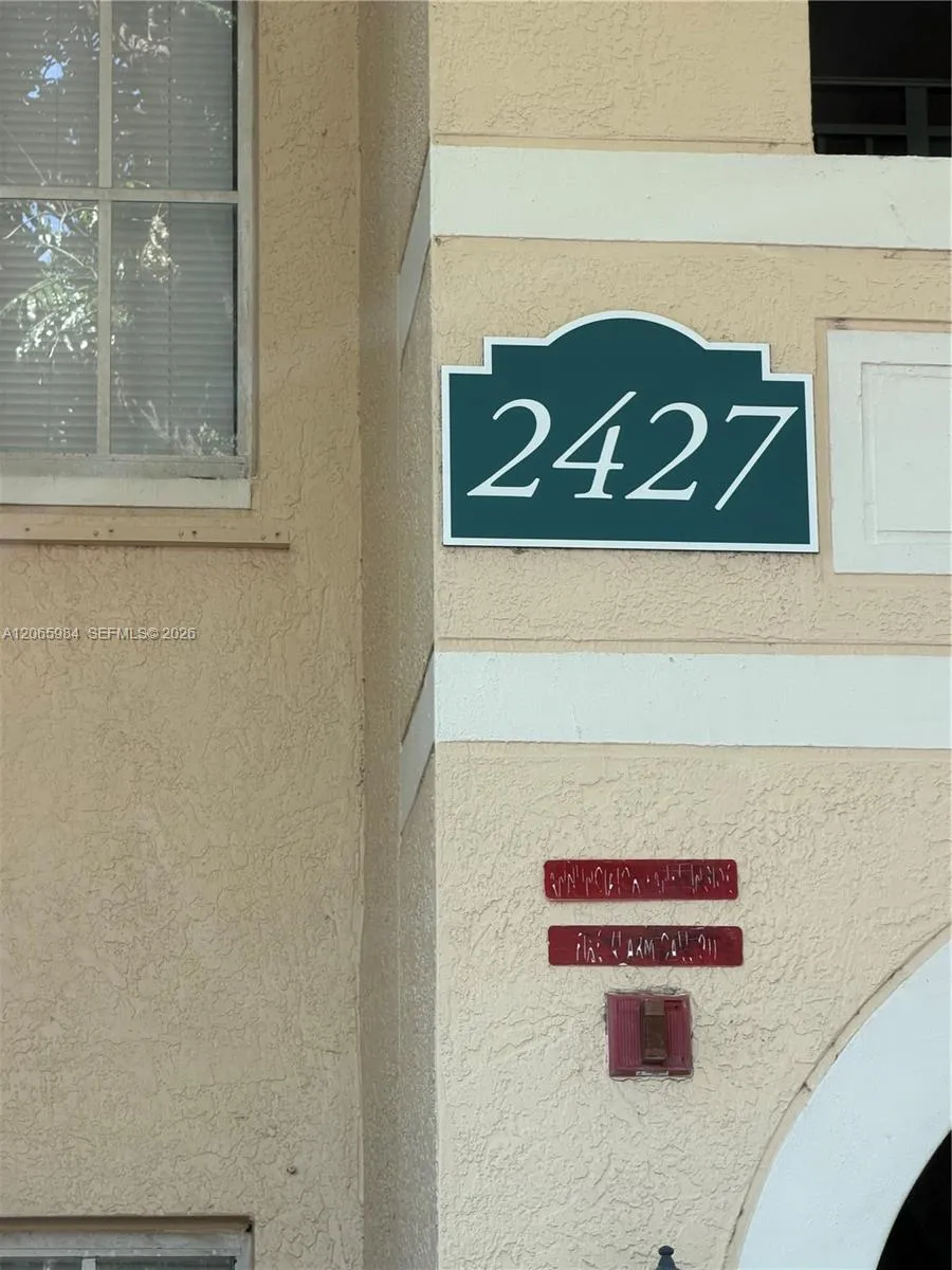 2427 Centergate Dr #301 Miramar, FL 33025
