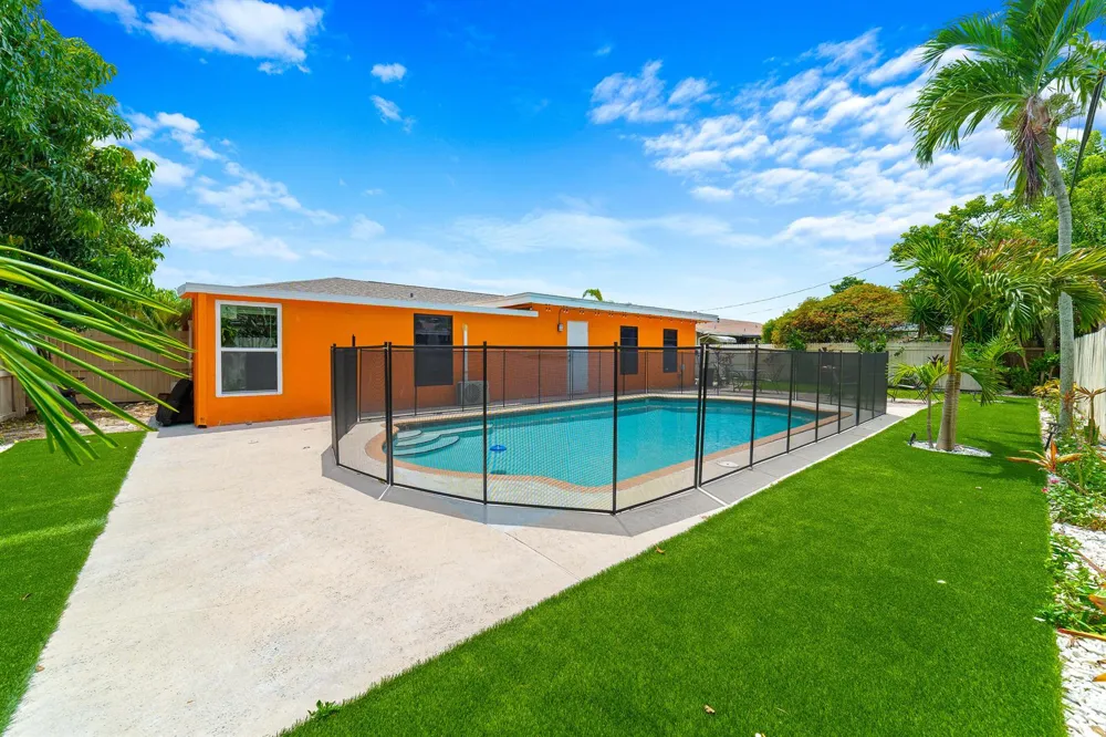6767 Massachusetts Drive Lake Worth, FL 33462