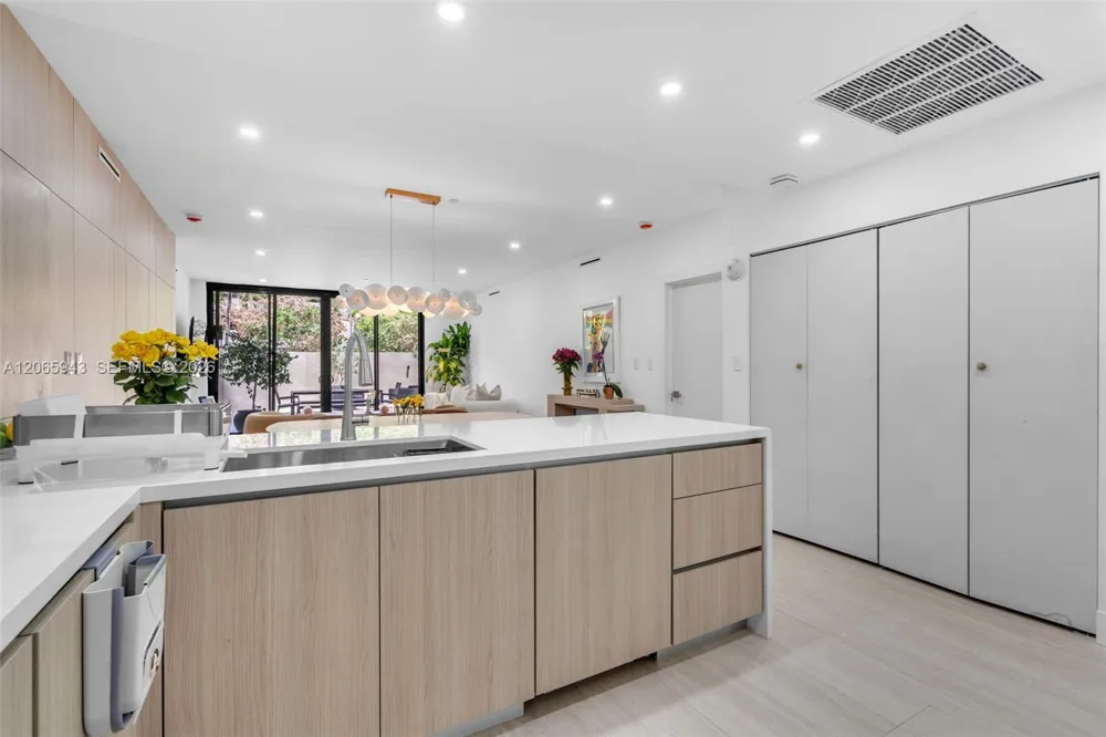 151 Crandon Blvd #138 Key Biscayne, FL 33149