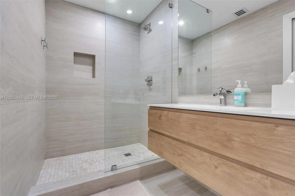 151 Crandon Blvd #138 Key Biscayne, FL 33149