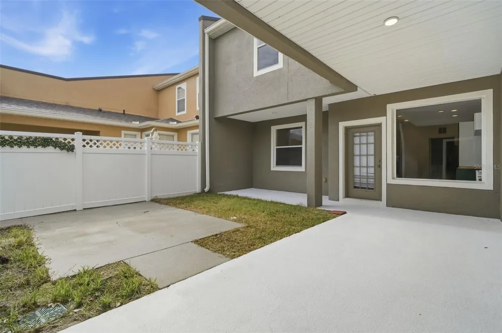 809 WYNBROOK LANE Deland, FL 32724