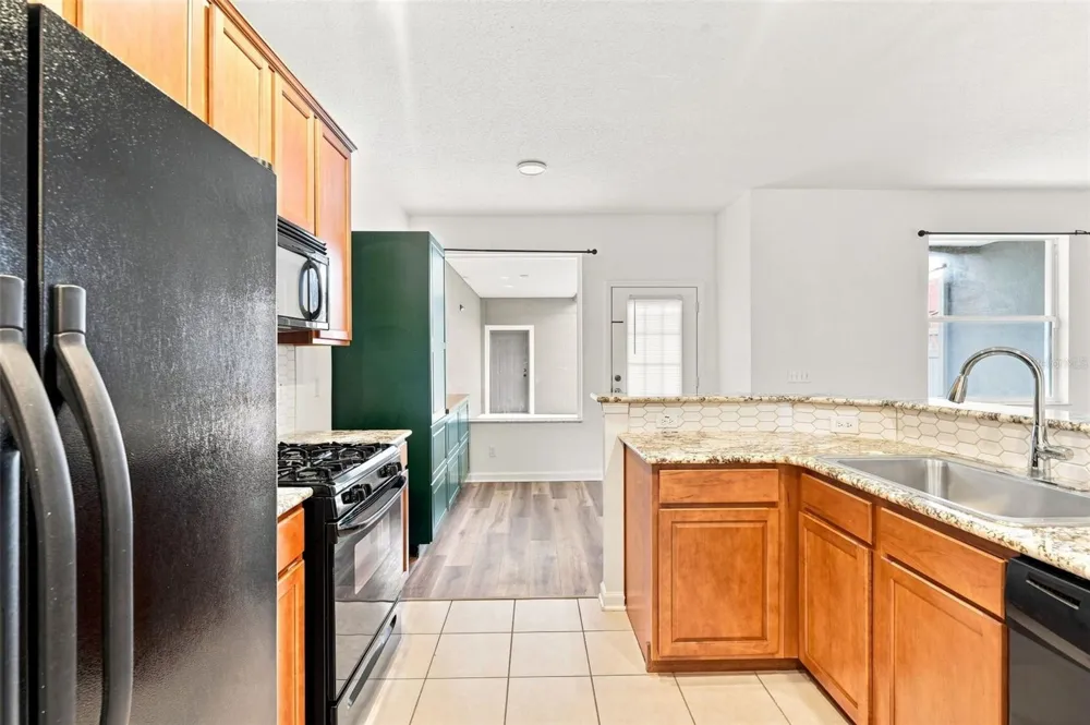 809 WYNBROOK LANE Deland, FL 32724
