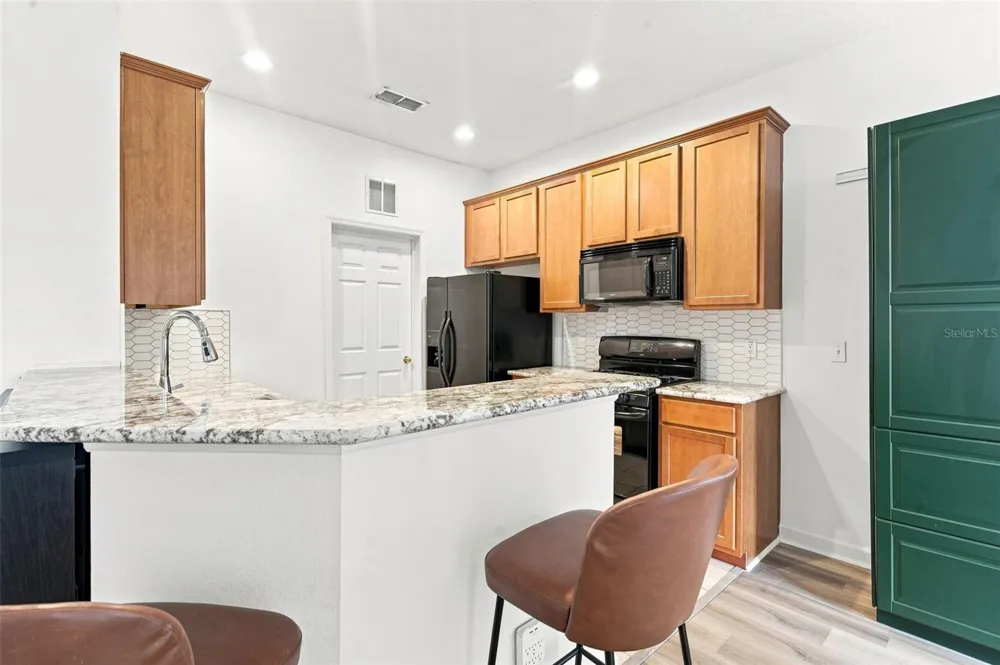 809 WYNBROOK LANE Deland, FL 32724