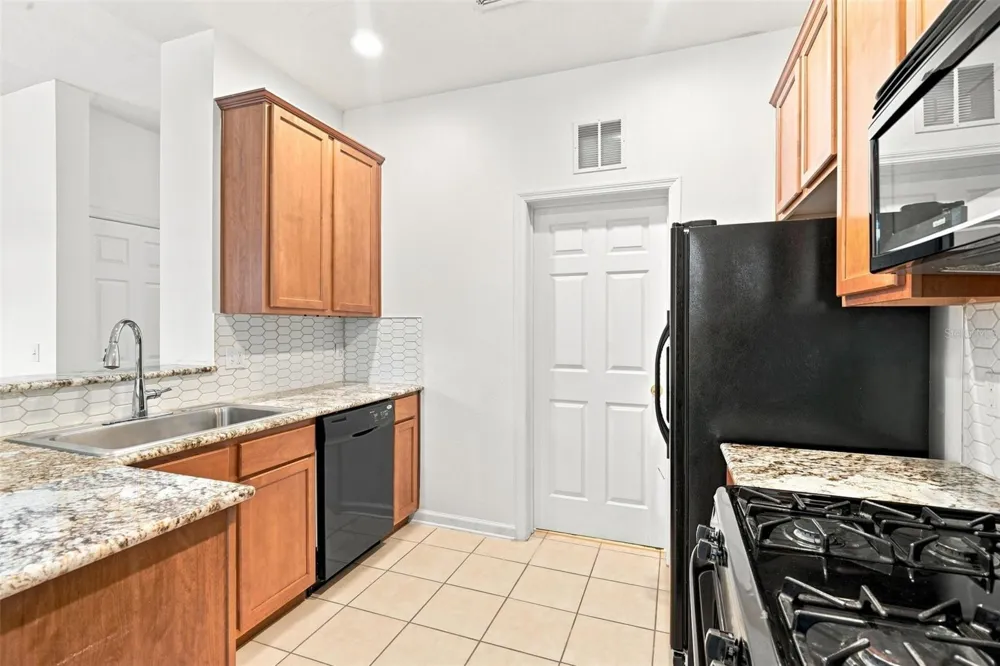 809 WYNBROOK LANE Deland, FL 32724