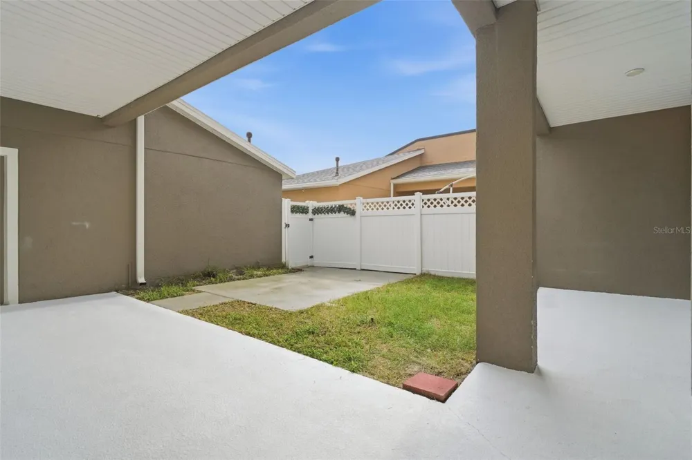 809 WYNBROOK LANE Deland, FL 32724