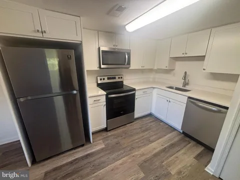 29 POPLAR STREET #D3