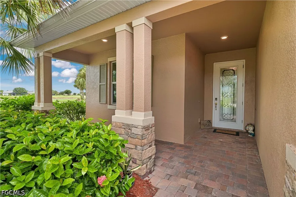 Walnut Grove Lane Alva, FL 33920