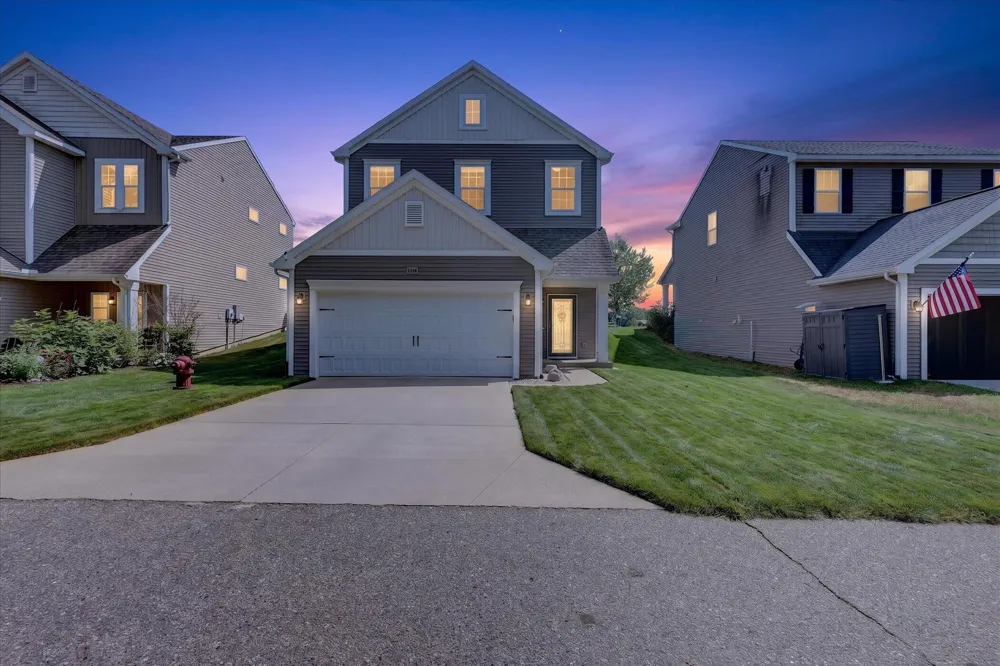 1314 Highland Hill Lowell, MI 49331