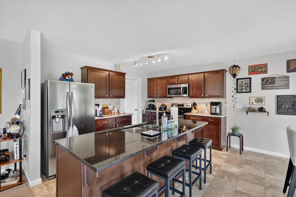 1314 Highland Hill Lowell, MI 49331
