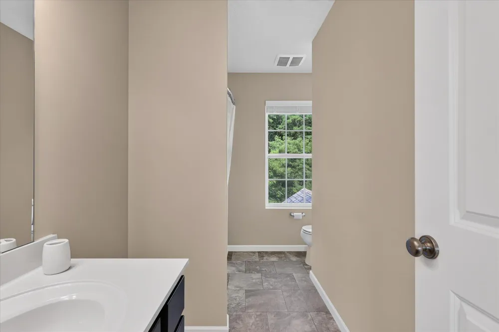 1314 Highland Hill Lowell, MI 49331