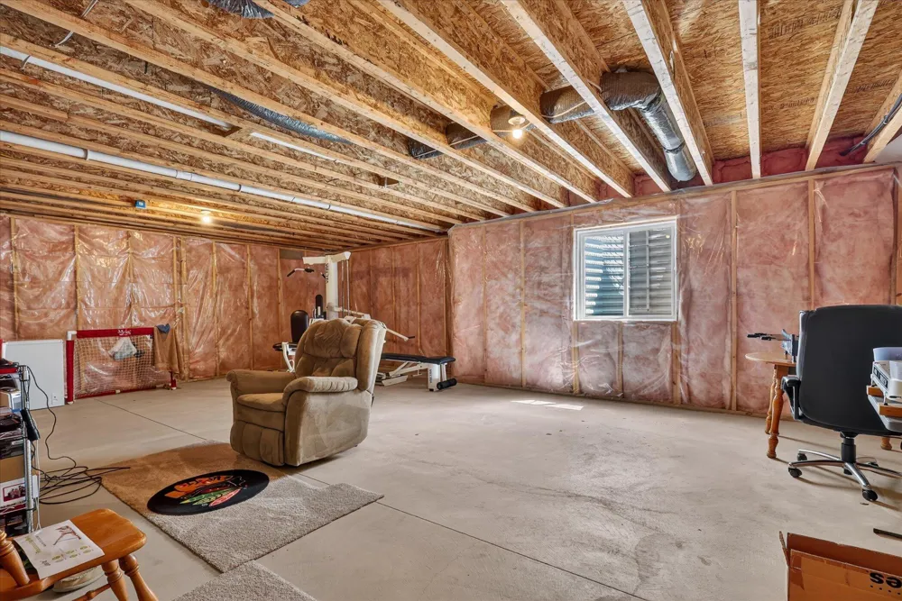 1314 Highland Hill Lowell, MI 49331
