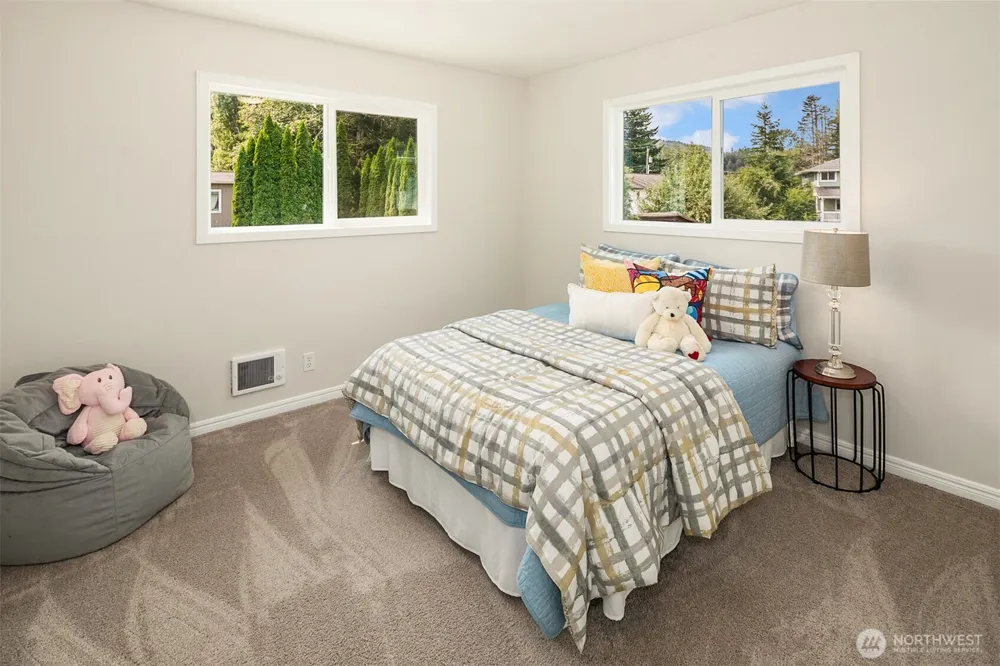 39151 SE Delta Street Snoqualmie, WA 98065