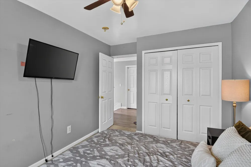 52133 Huntley Avenue New Baltimore City, MI 48047