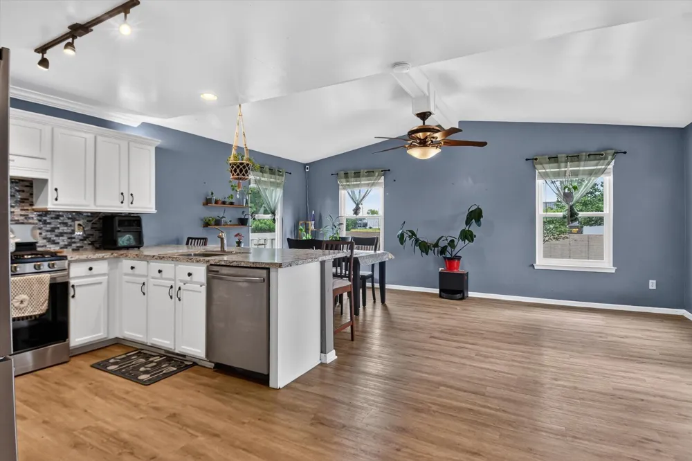 52133 Huntley Avenue New Baltimore City, MI 48047
