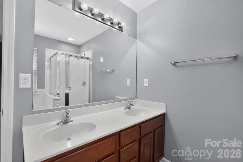 2515 Bethesda Oaks Drive Gastonia, NC 28056