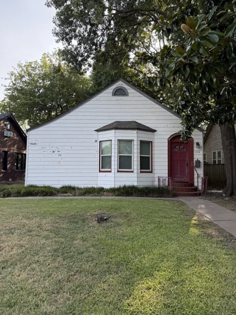 1108 S Travis Street