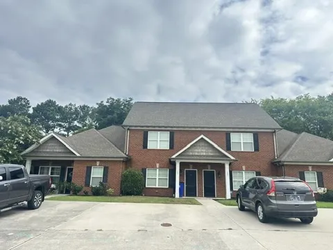 1695 Stonebriar Drive NE