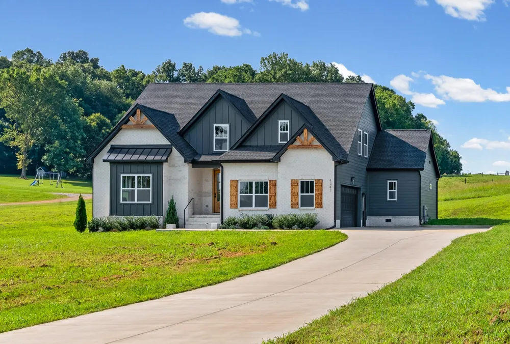 4247 Turnersville Rd Cedar Hill, TN 37032