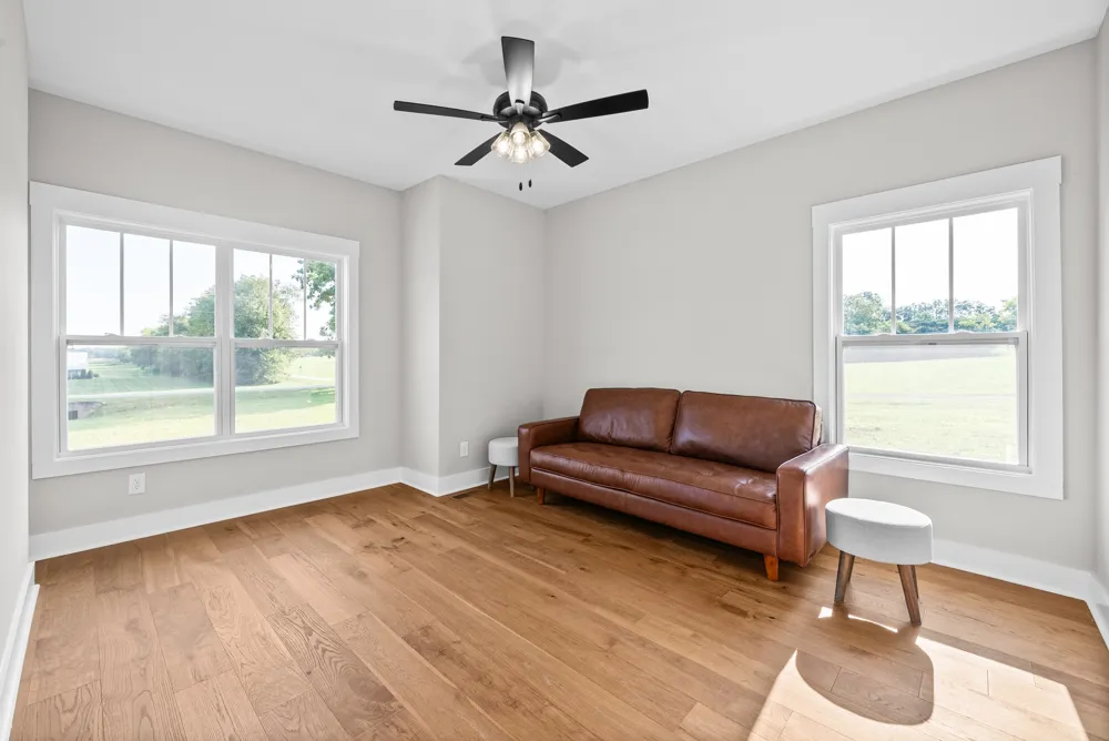 4247 Turnersville Rd Cedar Hill, TN 37032