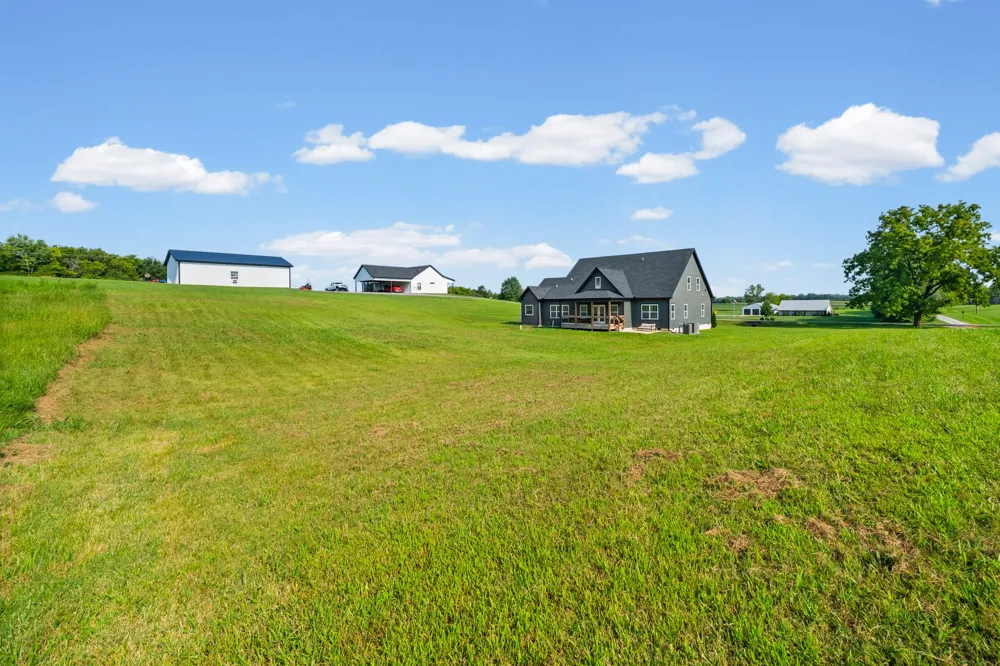 4247 Turnersville Rd Cedar Hill, TN 37032
