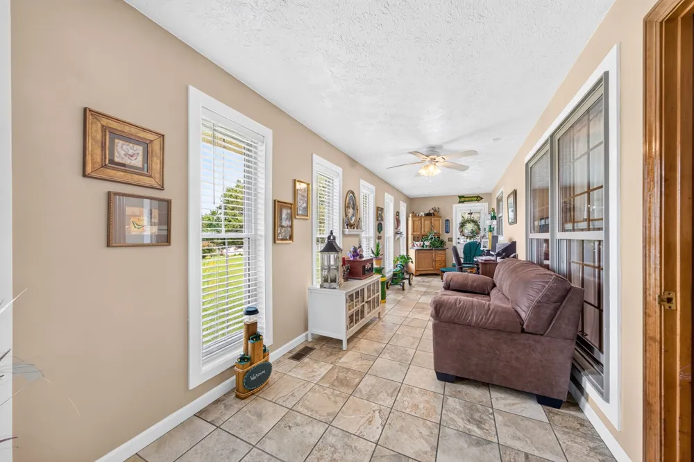 516 Gamaliel Rd Red Boiling Springs, TN 37150