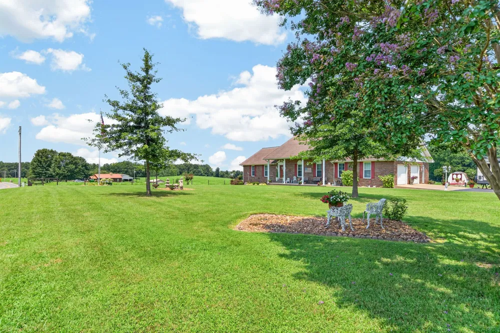 516 Gamaliel Rd Red Boiling Springs, TN 37150