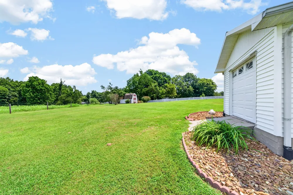 516 Gamaliel Rd Red Boiling Springs, TN 37150