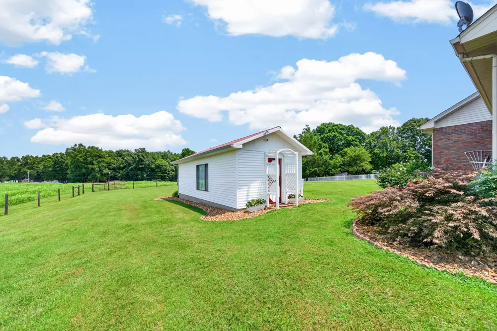 516 Gamaliel Rd Red Boiling Springs, TN 37150