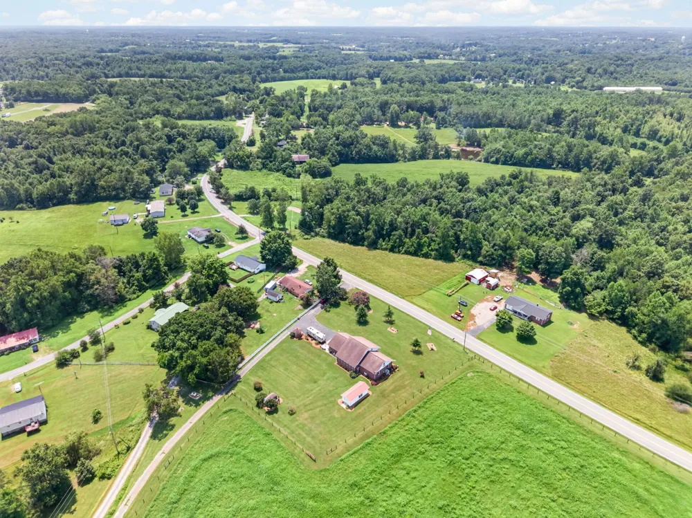 516 Gamaliel Rd Red Boiling Springs, TN 37150