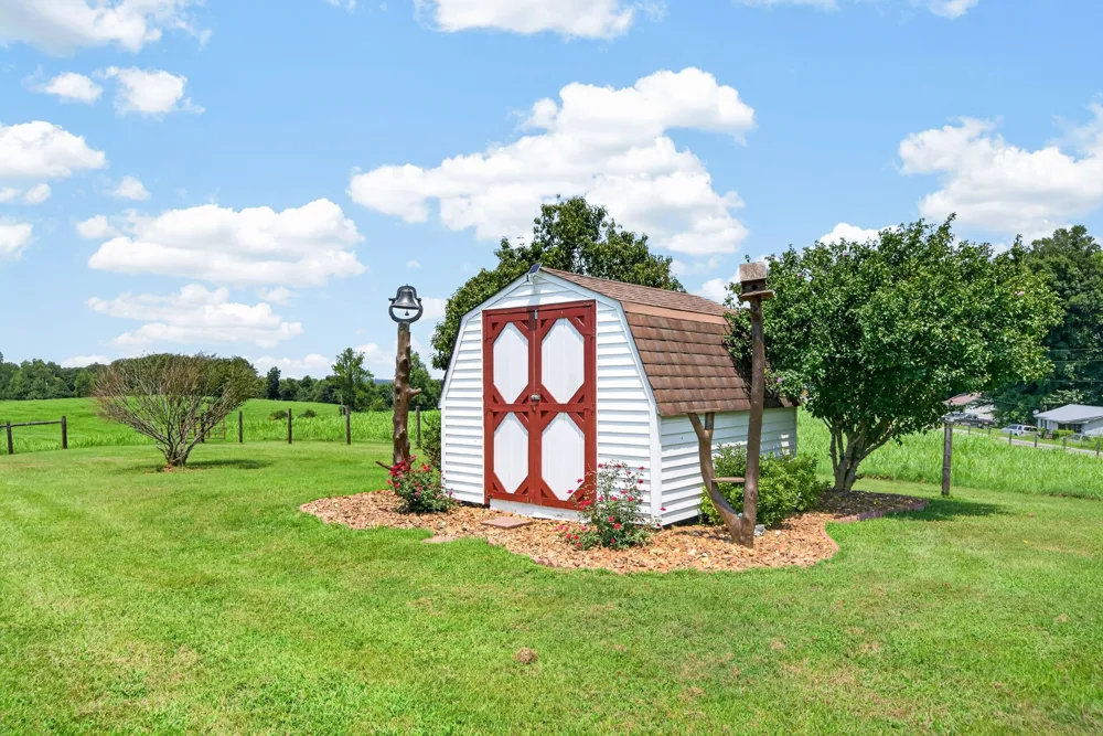 516 Gamaliel Rd Red Boiling Springs, TN 37150