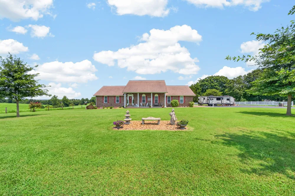 516 Gamaliel Rd Red Boiling Springs, TN 37150