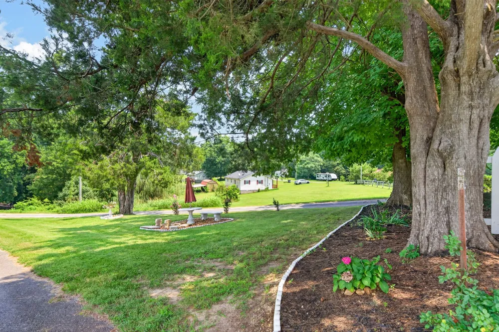 516 Gamaliel Rd Red Boiling Springs, TN 37150