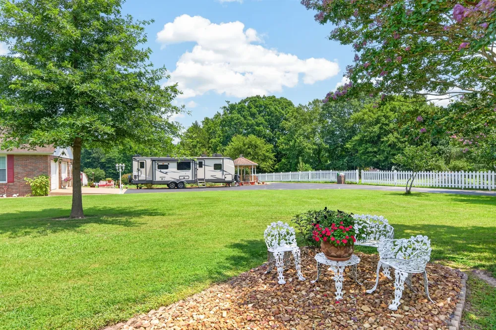 516 Gamaliel Rd Red Boiling Springs, TN 37150