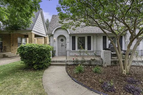 3233 Odessa Avenue