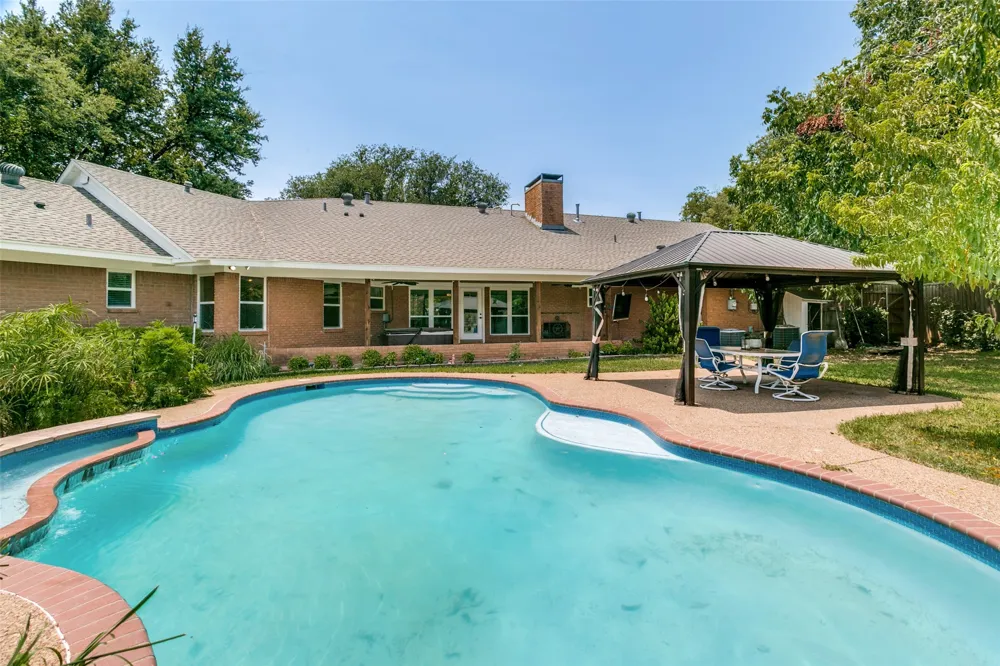 4601 Holiday Lane E North Richland Hills, TX 76180