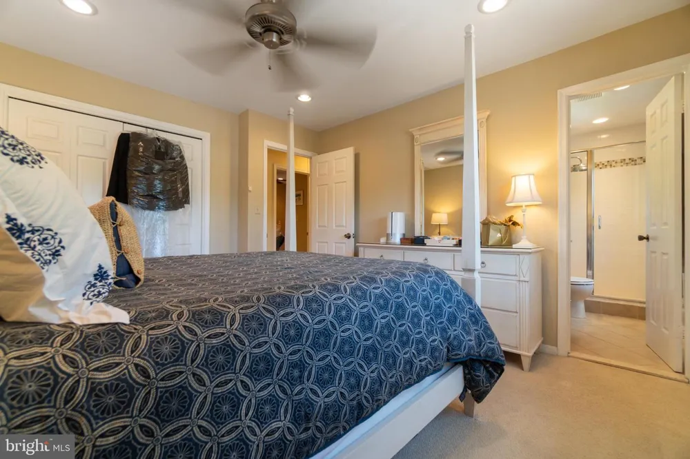 4852 BRADLEY BOULEVARD #224 Chevy Chase, MD 20815
