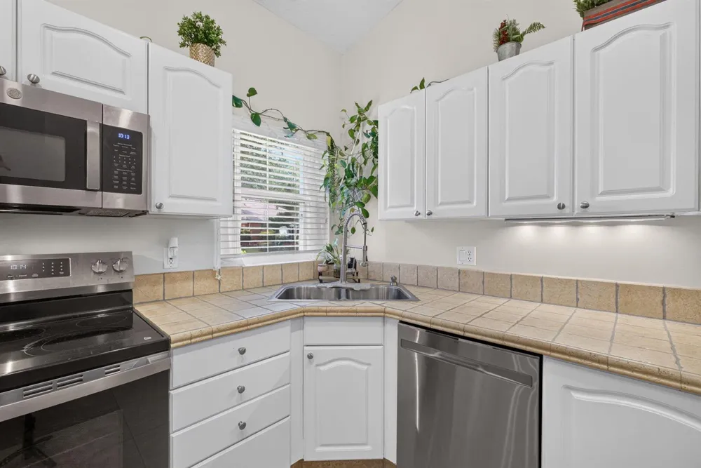 8058 Via Hacienda Riviera Beach, FL 33418